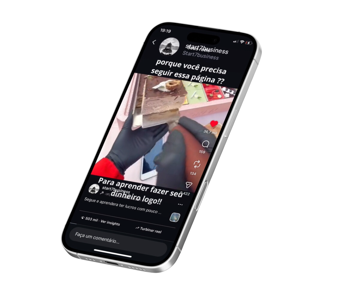 Pessoa assistindo vídeo no Instagram