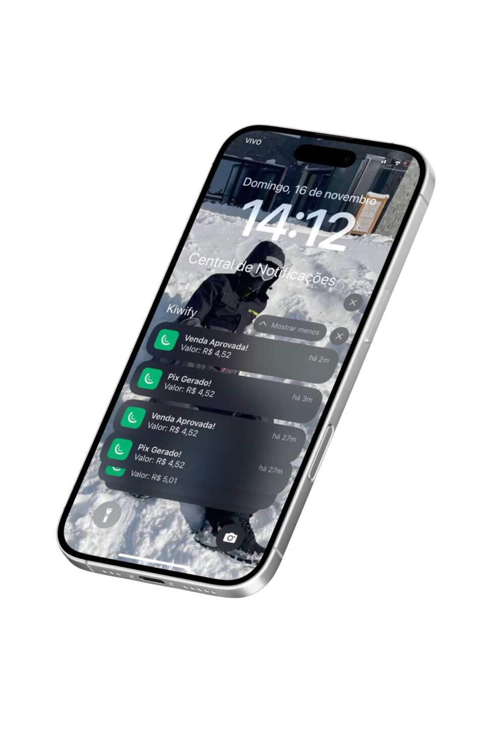 Celular com notificações de vendas e Pix aprovado